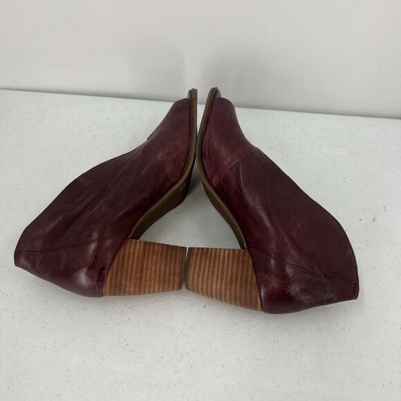 Lucky Brand JOAL 8M Peep Toe Ankle Booties Burgundy Leather V-Cut Stacked Heel - Picture 5 of 8